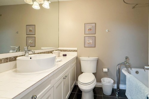 Withheld Withheld, North Vancouver, BC - Indoor Photo Showing Bathroom