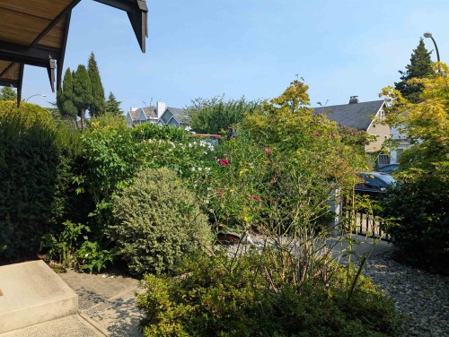 8559 Montcalm Street, Vancouver, BC - Outdoor