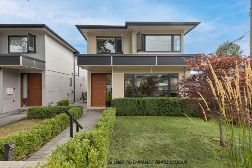 351 21st Street W North Vancouver, BC V7M 1Z6