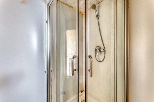 920 Harris Avenue, Coquitlam, BC - Indoor Photo Showing Bathroom