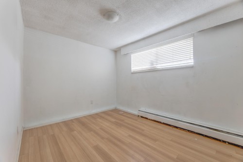 920 Harris Avenue, Coquitlam, BC - Indoor Photo Showing Other Room