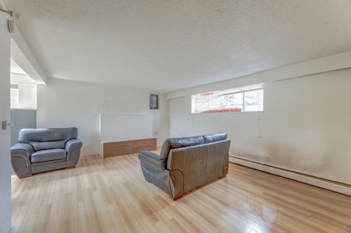 920 Harris Avenue, Coquitlam, BC - Indoor