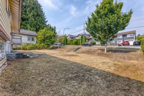 920 Harris Avenue, Coquitlam, BC - Outdoor