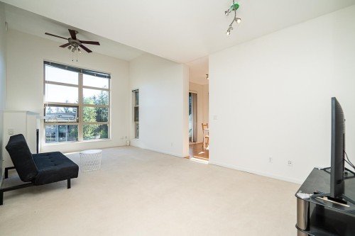 516-9319 University Crescent, Burnaby, BC - Indoor