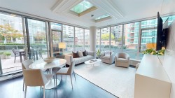 505-833 Homer Street  Vancouver, BC V6B 0H4