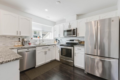 40-1355 Citadel Drive, Port Coquitlam, BC - Indoor Photo Showing Kitchen With Upgraded Kitchen