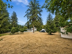 23055 132 Avenue  Maple Ridge, BC V4R 0A8