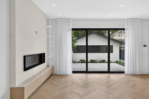 2-58 40Th Avenue E, Vancouver, BC - Indoor