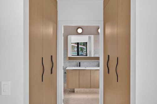2-58 40Th Avenue E, Vancouver, BC - Indoor Photo Showing Other Room