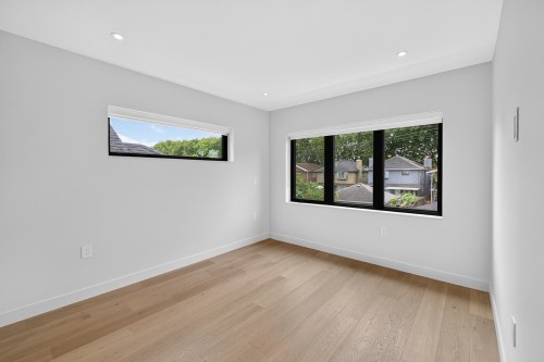 2-58 40Th Avenue E, Vancouver, BC - Indoor Photo Showing Other Room