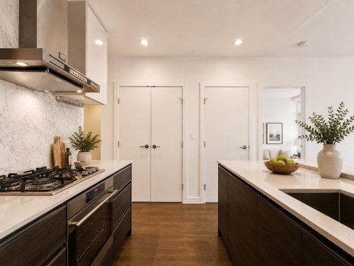4507-4670 Assembly Way, Burnaby, BC - Indoor Photo Showing Kitchen