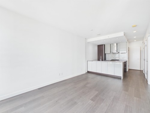 4507-4670 Assembly Way, Burnaby, BC - Indoor Photo Showing Kitchen