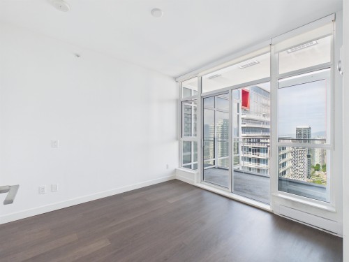 4507-4670 Assembly Way, Burnaby, BC - Indoor Photo Showing Other Room