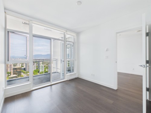 4507-4670 Assembly Way, Burnaby, BC - Indoor Photo Showing Other Room