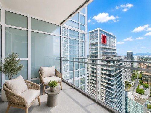 4507-4670 Assembly Way, Burnaby, BC - Outdoor With Exterior