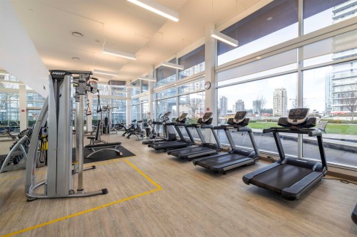 4507-4670 Assembly Way, Burnaby, BC - Indoor Photo Showing Gym Room