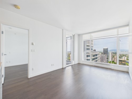 4507-4670 Assembly Way, Burnaby, BC - Indoor Photo Showing Other Room