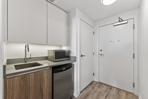 1103-8940 University Crescent, Burnaby, BC - Indoor