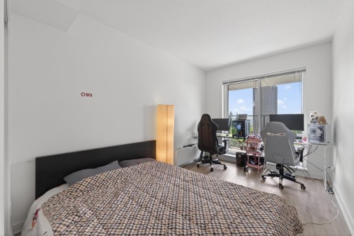 1103-8940 University Crescent, Burnaby, BC - Indoor Photo Showing Bedroom