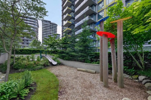 1103-8940 University Crescent, Burnaby, BC - Outdoor
