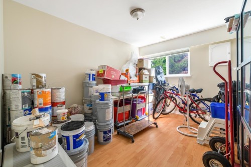 9551 Snowdon Avenue, Richmond, BC - Indoor