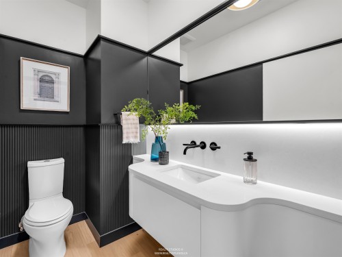 4090 Maple Crescent, Vancouver, BC - Indoor Photo Showing Bathroom
