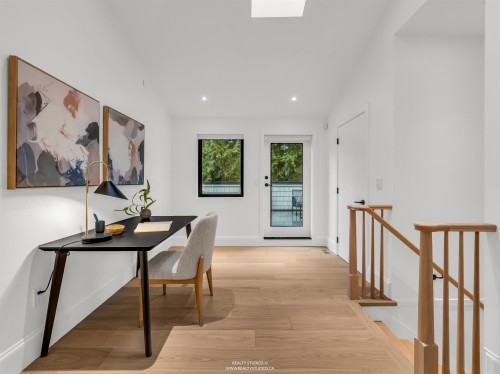 4090 Maple Crescent, Vancouver, BC - Indoor Photo Showing Other Room