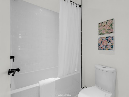 4090 Maple Crescent, Vancouver, BC - Indoor Photo Showing Bathroom