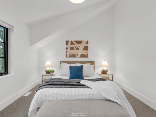 4090 Maple Crescent, Vancouver, BC - Indoor Photo Showing Bedroom