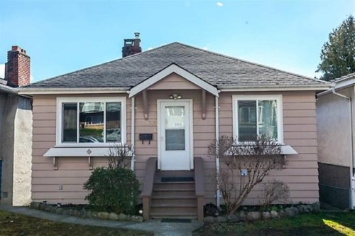 586 60Th Avenue E, Vancouver, BC - Outdoor