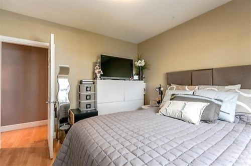 586 60Th Avenue E, Vancouver, BC - Indoor Photo Showing Bedroom