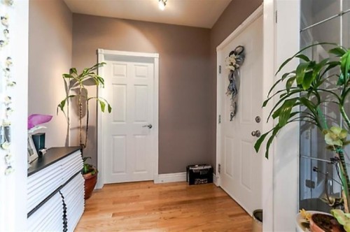 586 60Th Avenue E, Vancouver, BC - Indoor Photo Showing Other Room