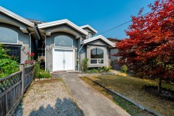 8207 15th Avenue Burnaby, BC V3N 1X7