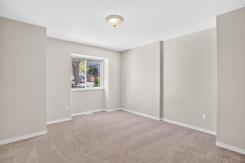 23836 Zeron Avenue, Maple Ridge, BC - Indoor Photo Showing Other Room
