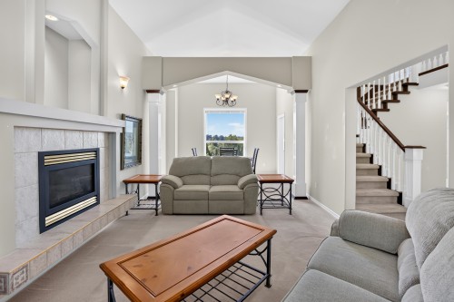 23836 Zeron Avenue, Maple Ridge, BC - Indoor Photo Showing Living Room With Fireplace