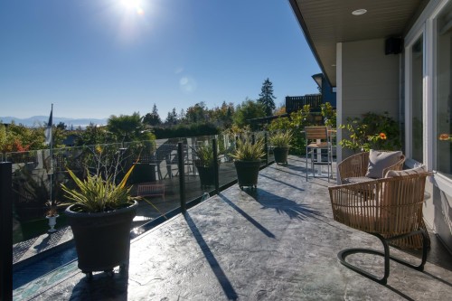 6369 Jasper Road, Sechelt, BC - Outdoor With Exterior