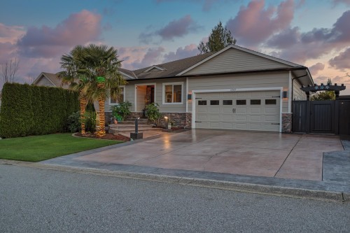 6369 Jasper Road, Sechelt, BC - Outdoor