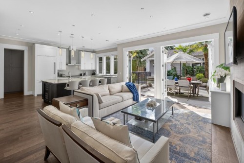 1850 36Th Avenue W, Vancouver, BC - Indoor Photo Showing Living Room
