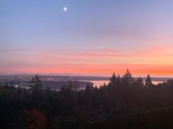 1135 Groveland Court  West Vancouver, BC V7S 1Z7