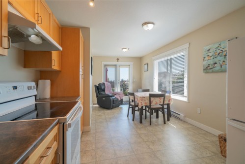 5692 Louise Way, Sechelt, BC - Indoor