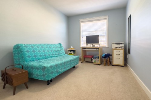 5692 Louise Way, Sechelt, BC - Indoor Photo Showing Other Room