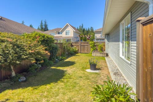 5692 Louise Way, Sechelt, BC - Outdoor