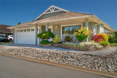 5692 Louise Way, Sechelt, BC - Outdoor