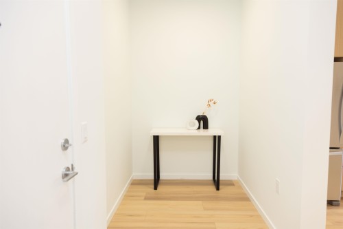406-37994 Second Avenue, Squamish, BC - Indoor Photo Showing Other Room
