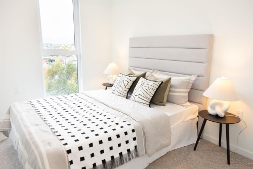 406-37994 Second Avenue, Squamish, BC - Indoor Photo Showing Bedroom