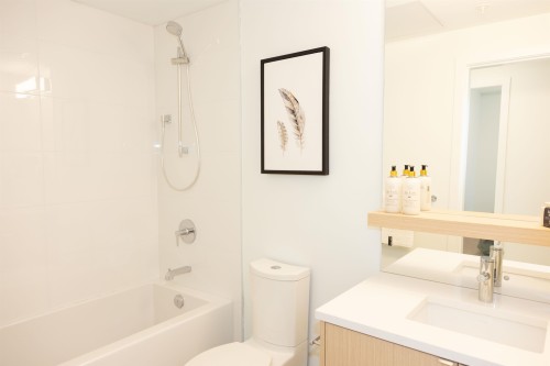 406-37994 Second Avenue, Squamish, BC - Indoor Photo Showing Bathroom