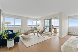 102-2246 Bellevue Avenue  West Vancouver, BC V7V 1C6