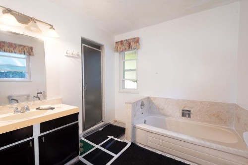 1181 Chartwell Drive, West Vancouver, BC - Indoor Photo Showing Bathroom