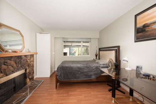 1181 Chartwell Drive, West Vancouver, BC - Indoor Photo Showing Bedroom With Fireplace