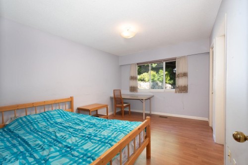 1181 Chartwell Drive, West Vancouver, BC - Indoor Photo Showing Bedroom